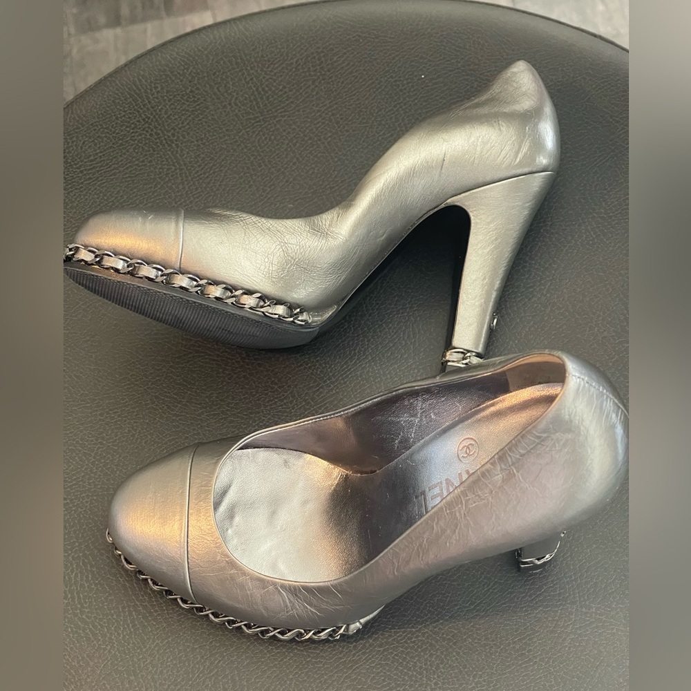 CHANEL Silver Chain CC Pumps/Heels🌸 CHANEL Box & Dust bags - Picture 4 of 16